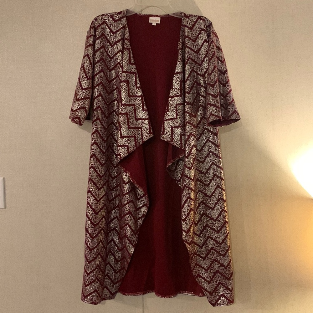 NWT ELEGANT LULAROE SHIRLEY